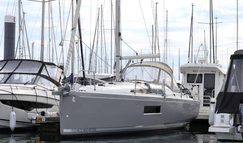 Beneteau Oceanis 30.1