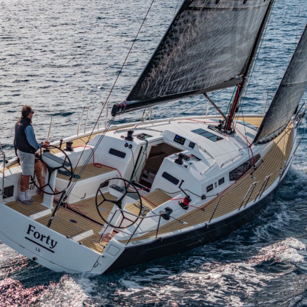 Yacht broker in Hamble