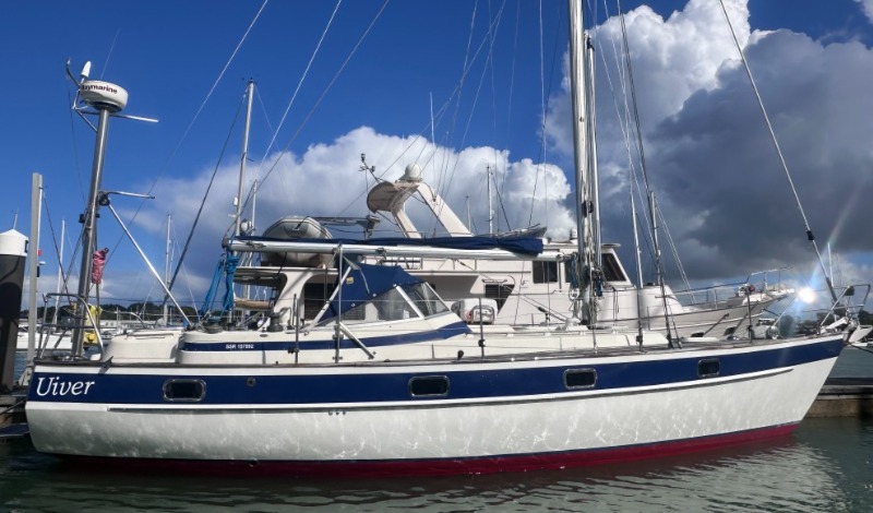 Hallberg-Rassy 44